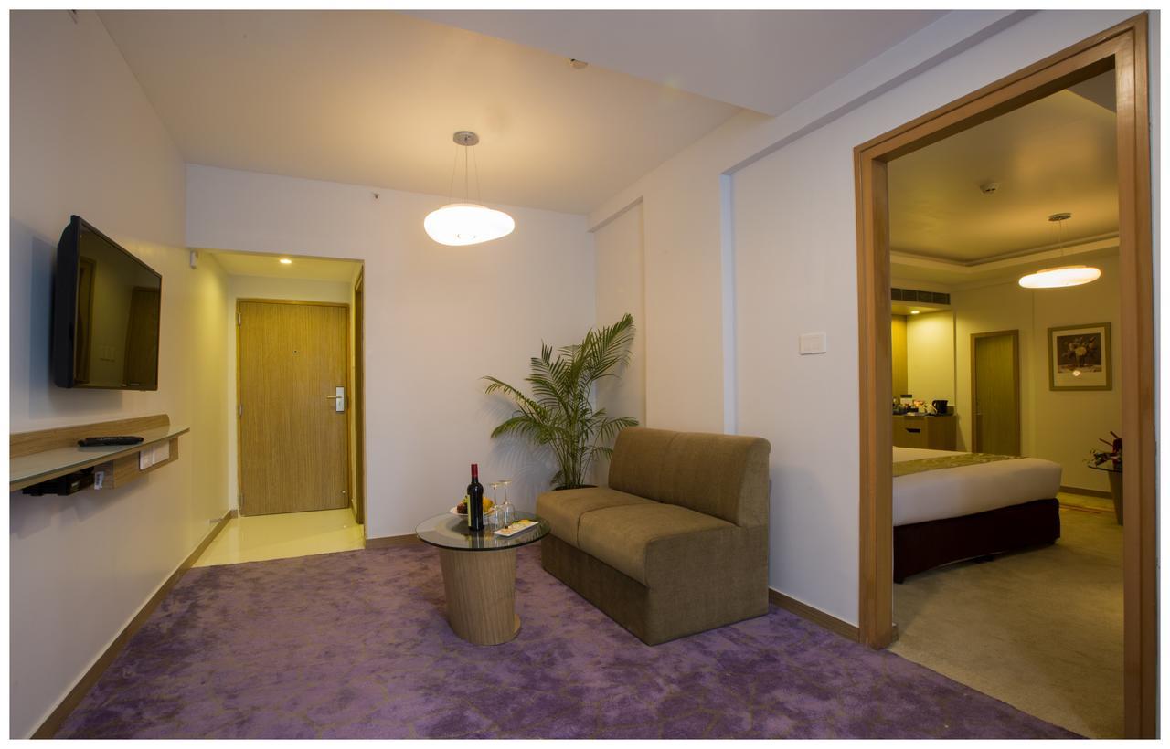 Tulip Inn Bangalore Luaran gambar